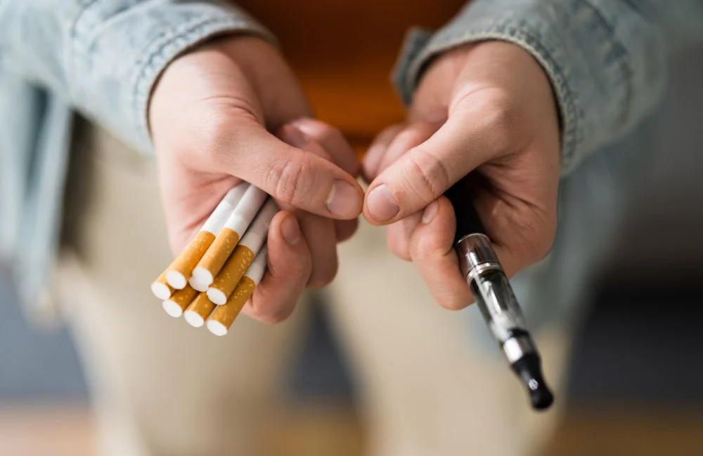 บุหรี่ไฟฟ้ากับบุหรี่มวน อันไหนอันตรายกว่ากัน?